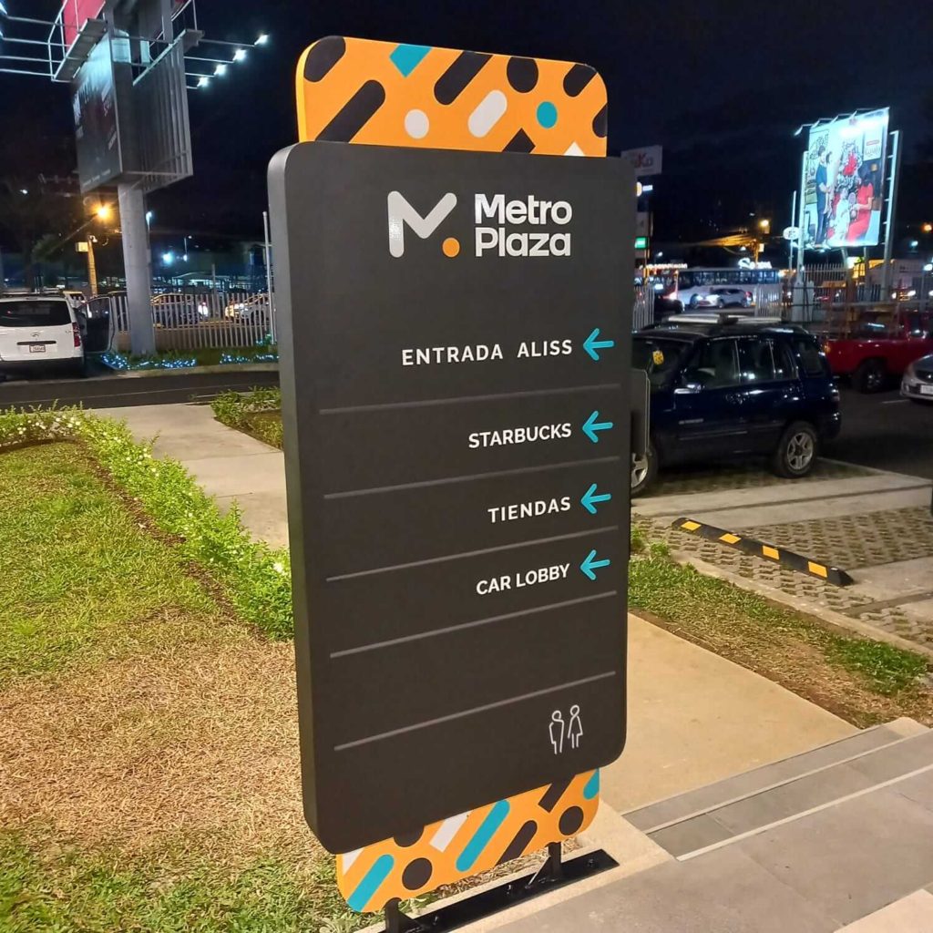 materiales para señalética duradera en Costa Rica