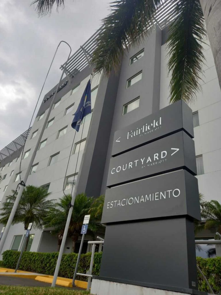 tótems publicitarios gran formato Costa Rica