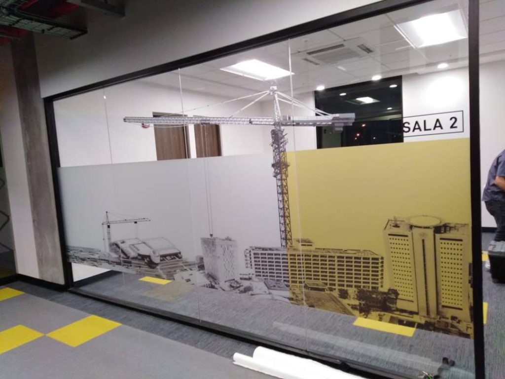 Branding para Vidrios y Ventanas (Sandblasting y Privacidad)
