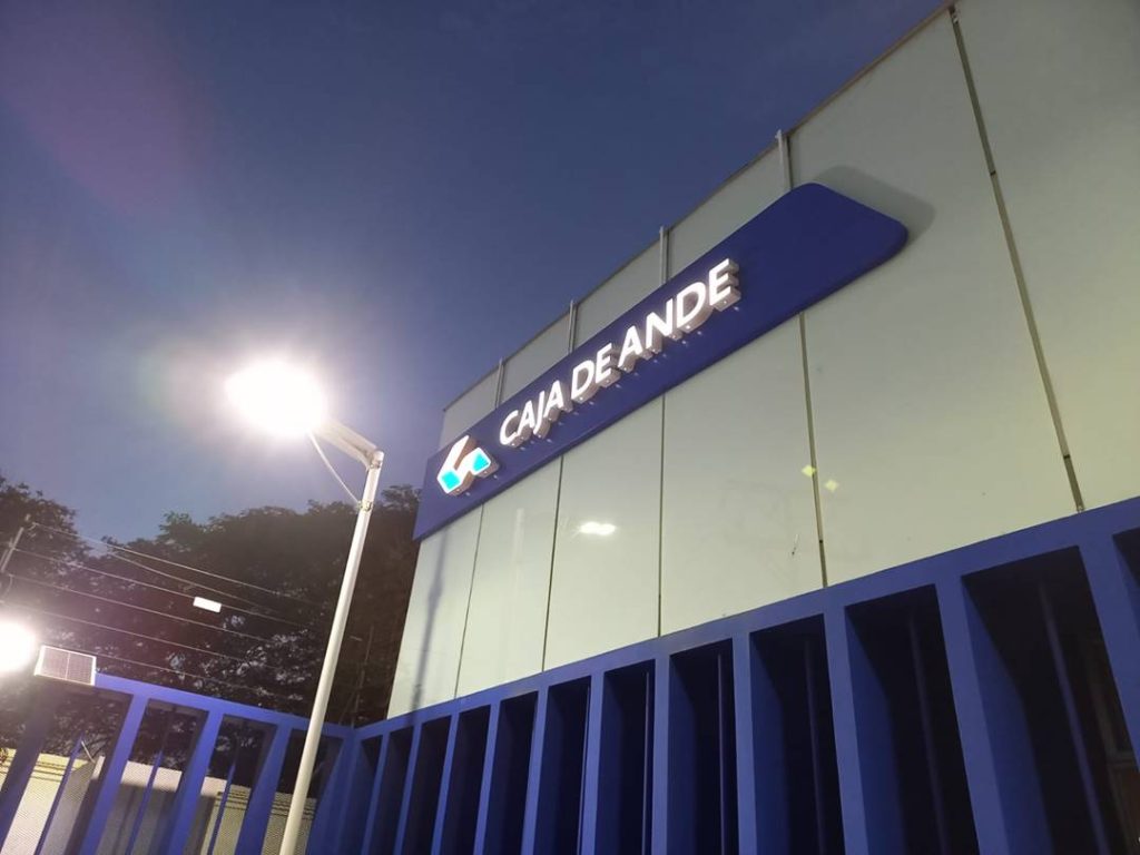 mejores materiales para rótulos luminosos resistentes al clima en Costa Rica