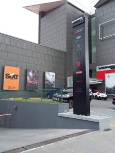 instalación de tótems publicitarios con garantía en Costa Rica
