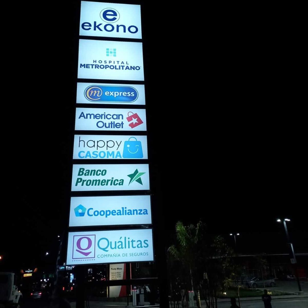 fabricantes de tótems publicitarios luminosos Costa Rica